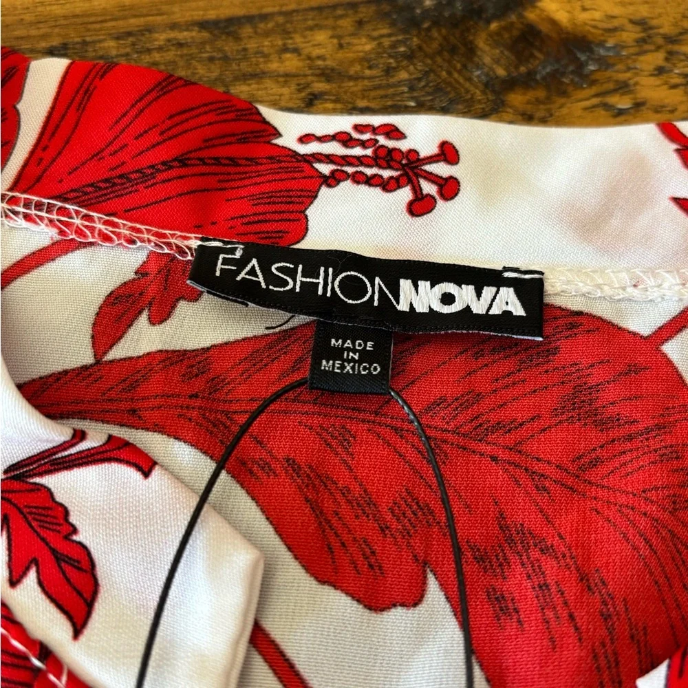 Fashion Nova Vibrant Red Floral Blouse - Picture 4 of 7